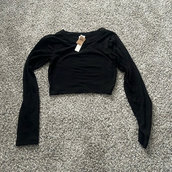PINK Black cropped tee - Picture 1 of 1